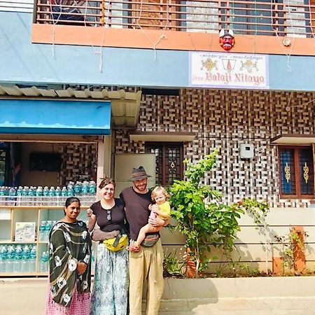 Balaji Homestay Хампи Екстериор снимка