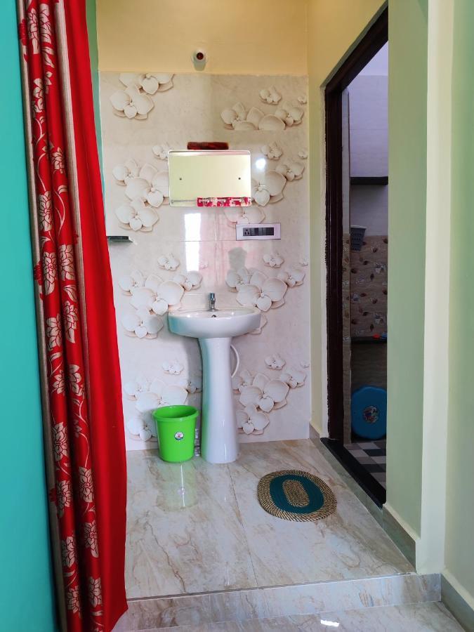 Balaji Homestay Хампи Екстериор снимка
