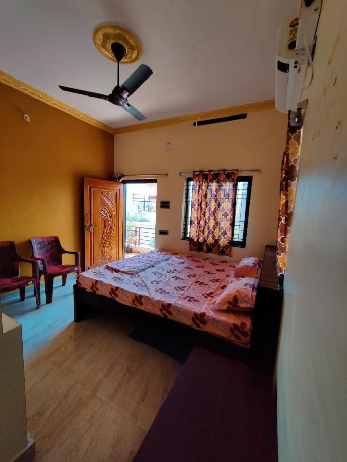 Balaji Homestay Хампи Екстериор снимка